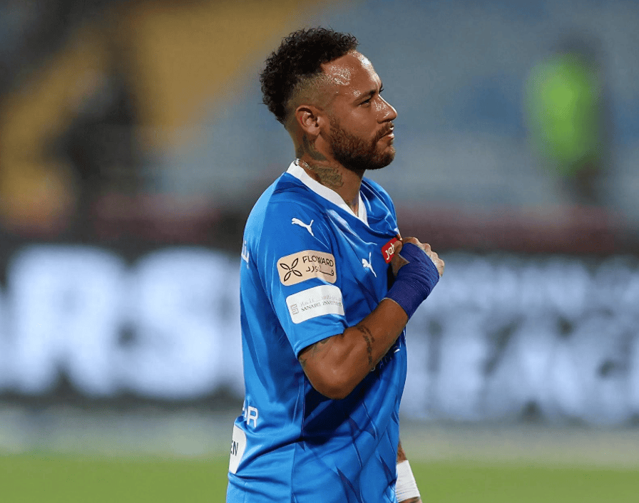 竞技宝电竞-内马尔在勇士比赛中赛事规则更新，逆转引发热议！的简单介绍