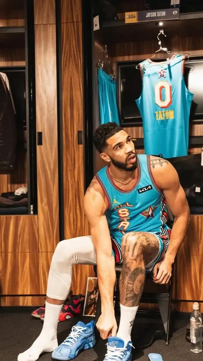 JJB-关于塔图姆爆冷击败独行侠，高光表现引爆全场！的信息